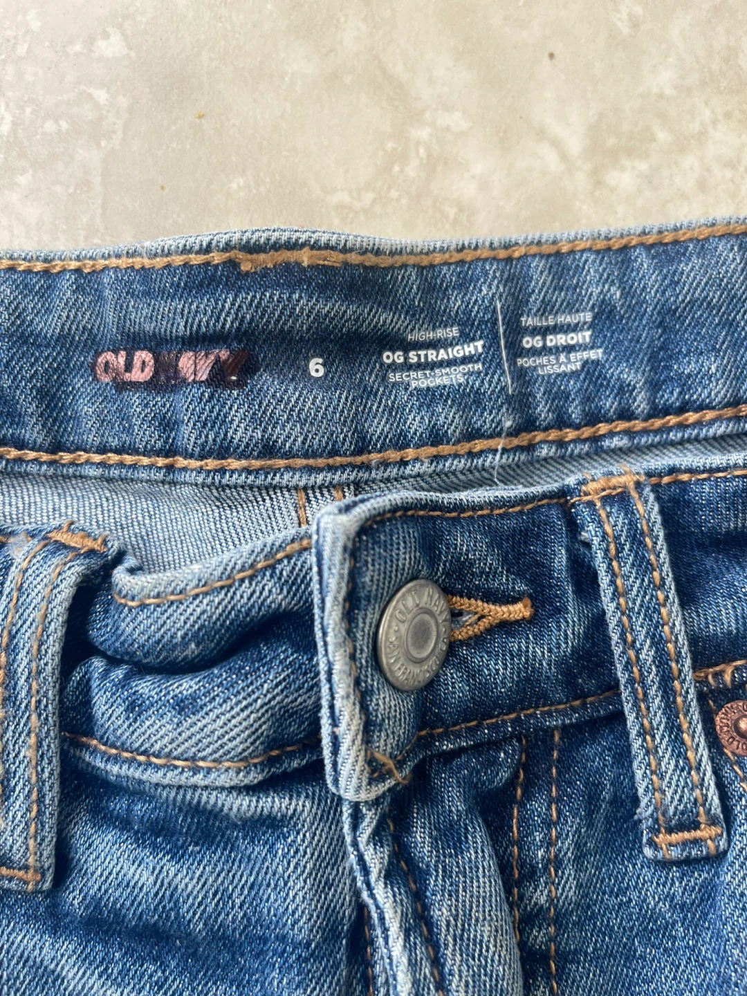 Old Navy High-Rise OG Straight Jeans - Size 6 - photo 3