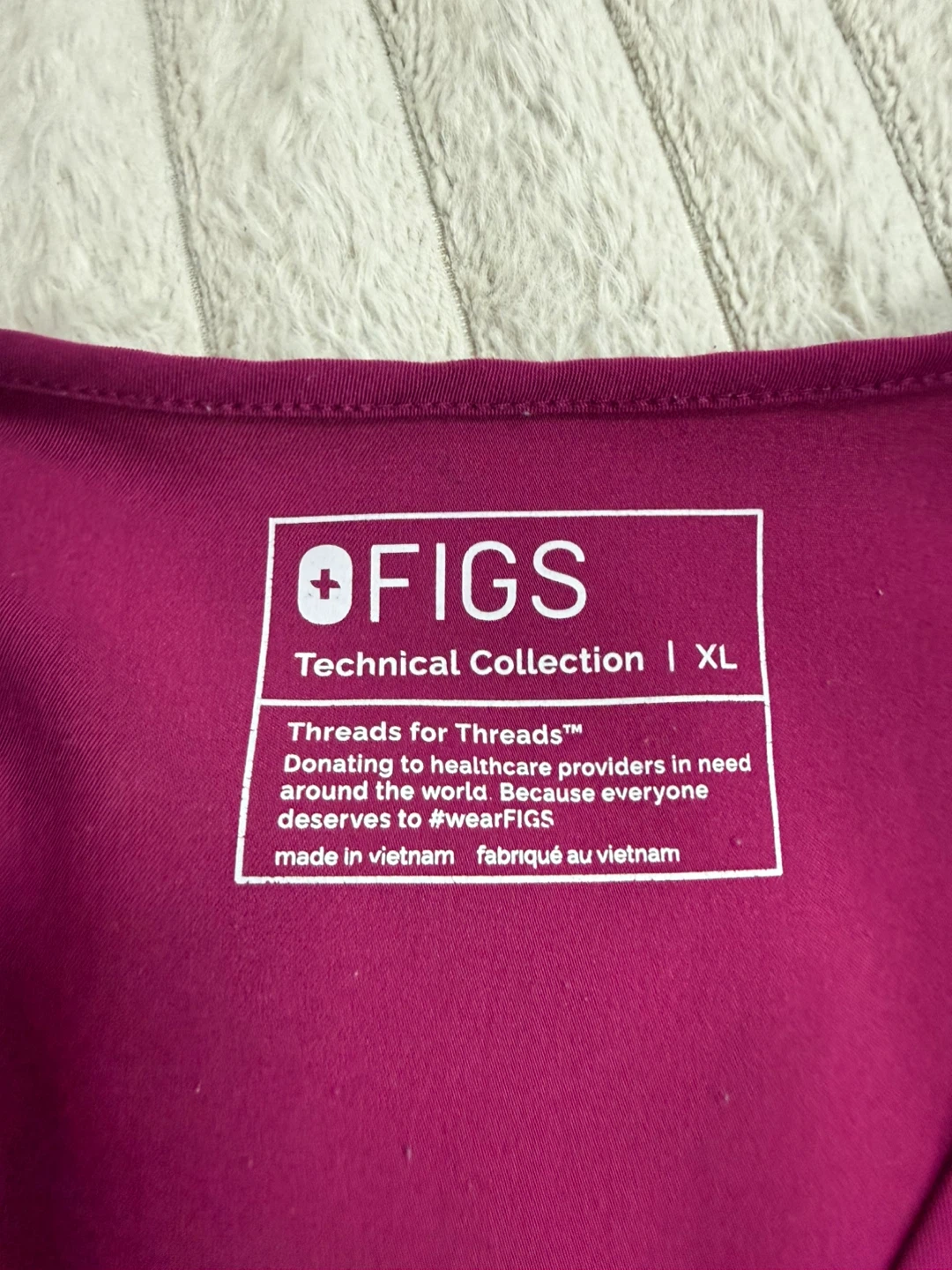 FIGS Scrub Top XL Dark Magenta - photo 2