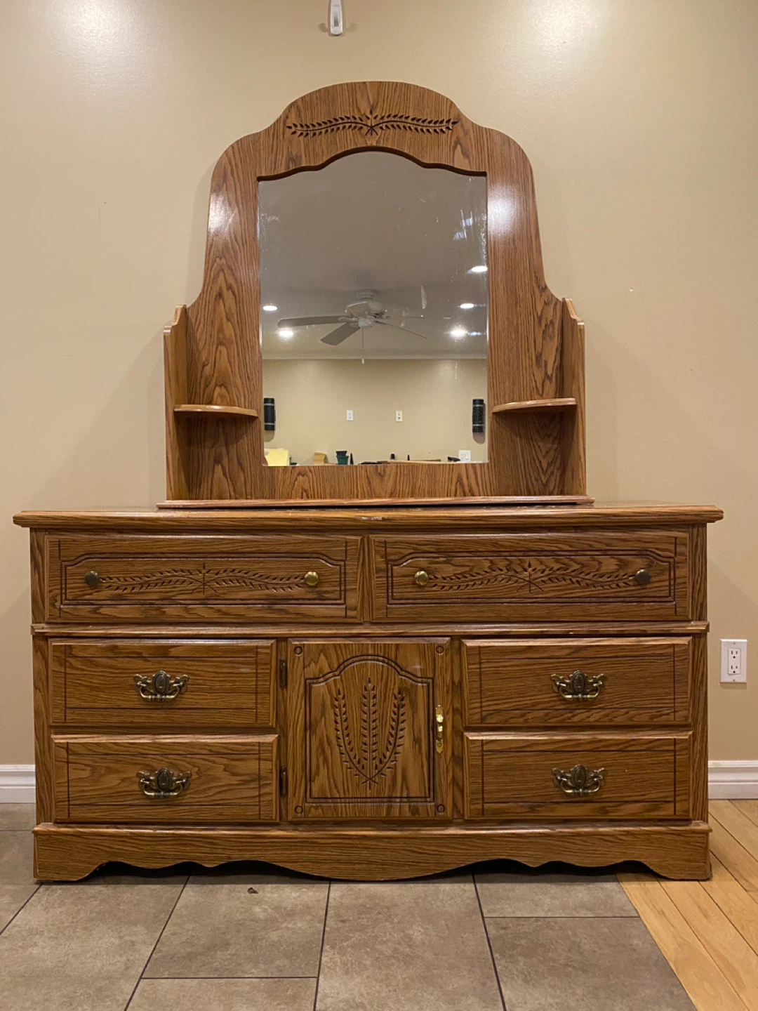 Beautiful Solid Dresser with Mirror (CAN DELIVER)