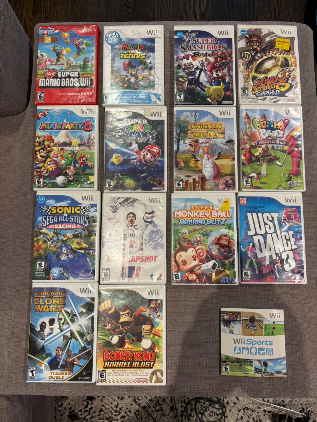 Nintendo Wii Console Bundle with Games and Accessories - photo 2
