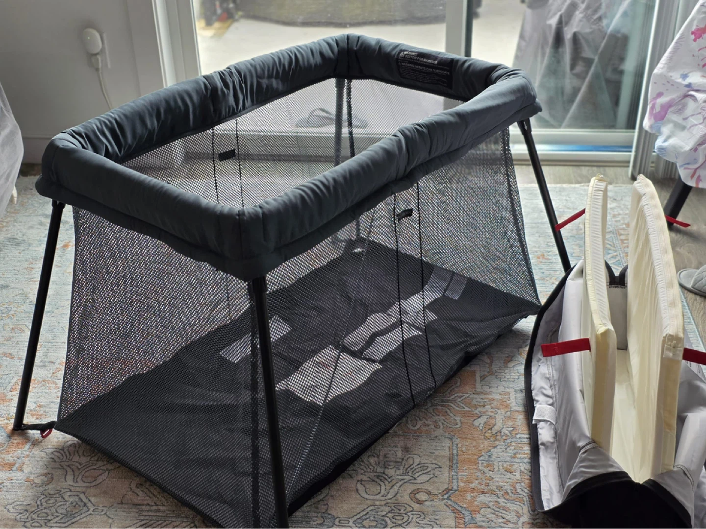 BabyBjörn Travel Crib Light