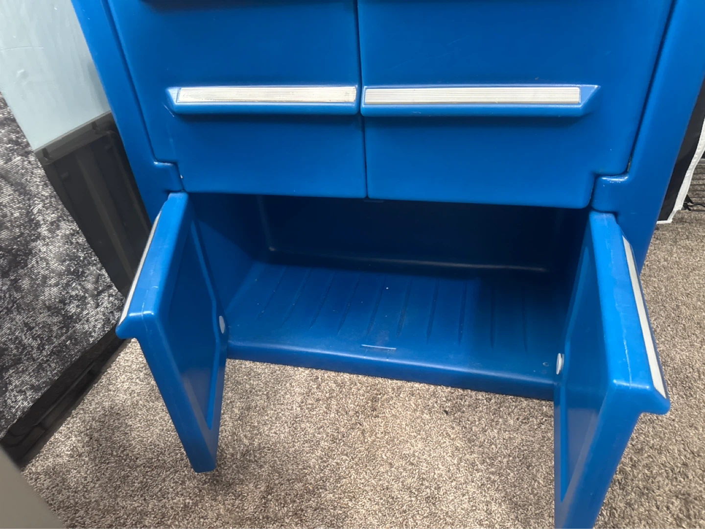 Step 2 Tool Chest Cabinet - photo 5