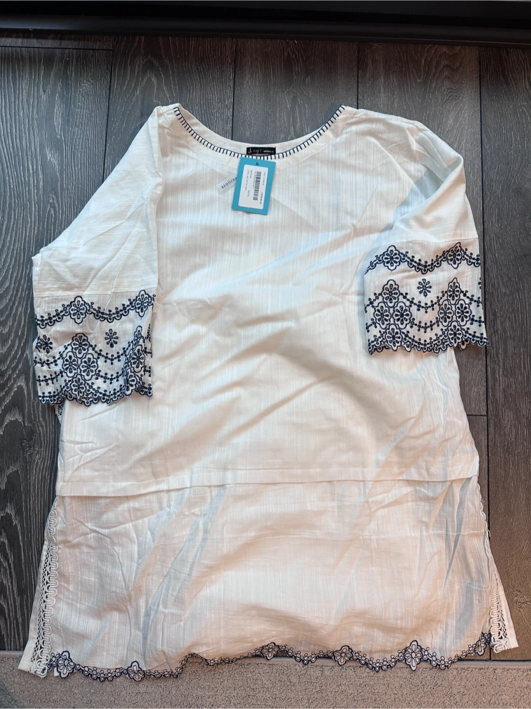 BRAND NEW Women’s White 2 Piece Set - Medium - photo 4