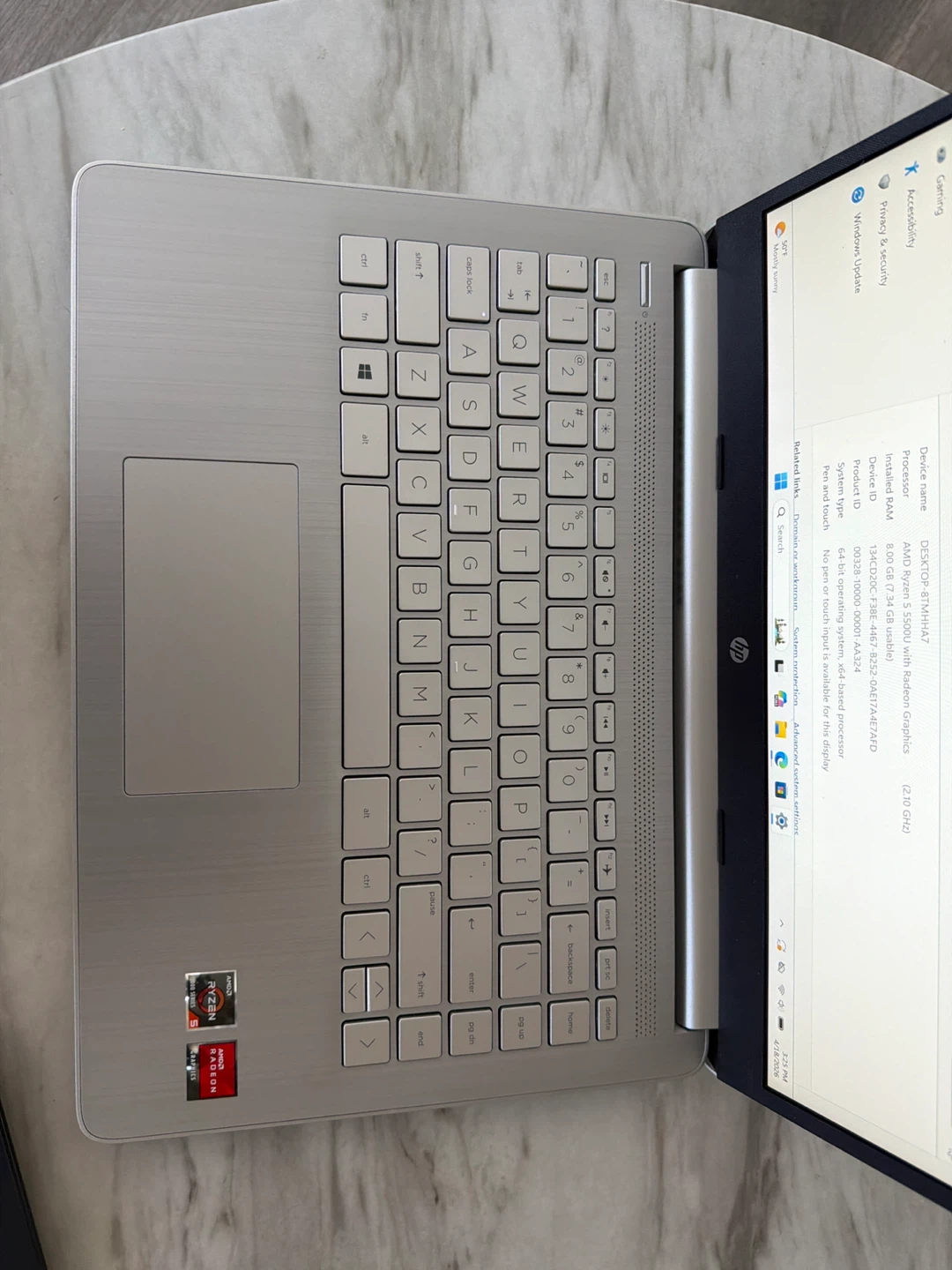 HP Laptop 14" AMD Ryzen 5 8GB RAM - photo 3