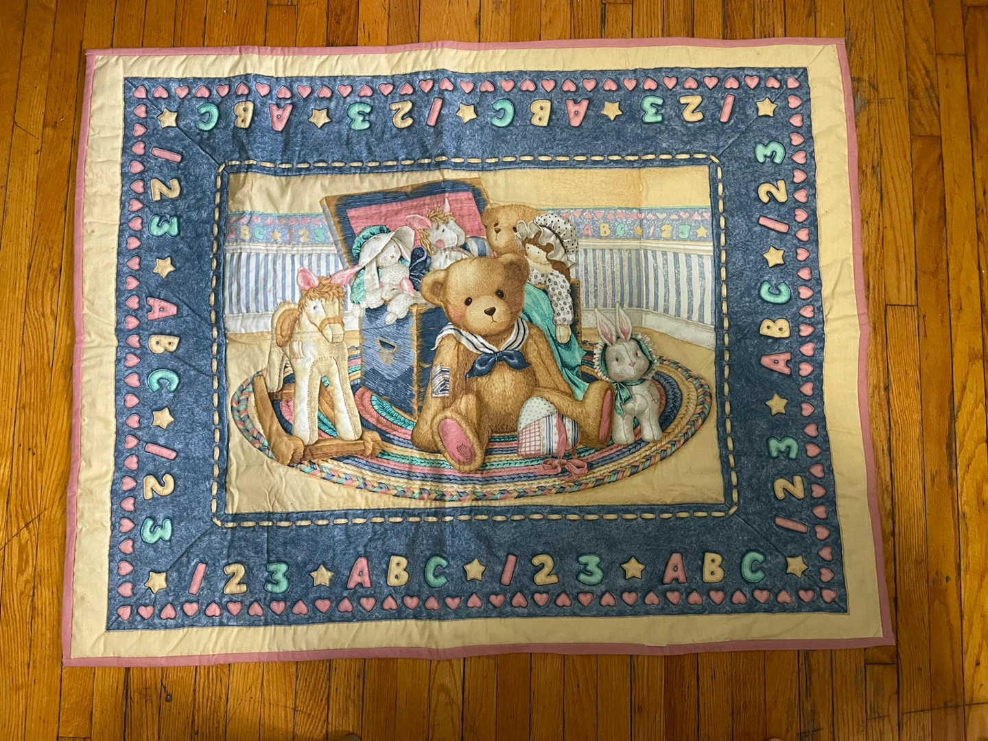 Baby Quilt with Teddy Bear and ABC Border - photo 2