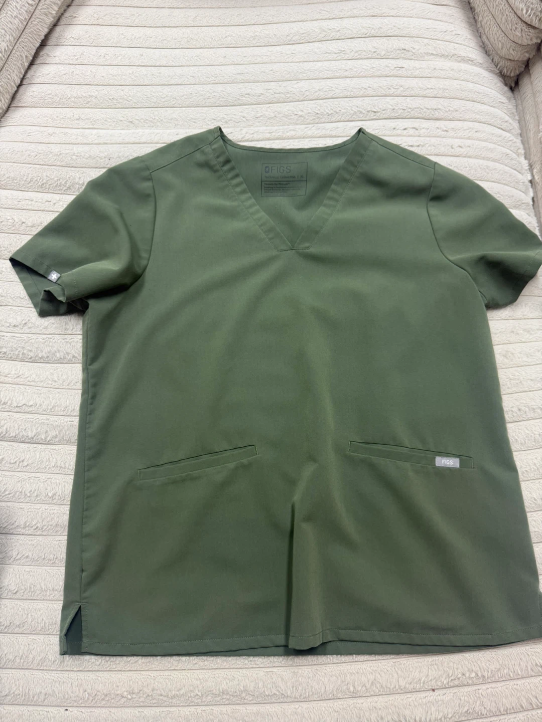 FIGS Casma Three-Pocket Scrub Top XL