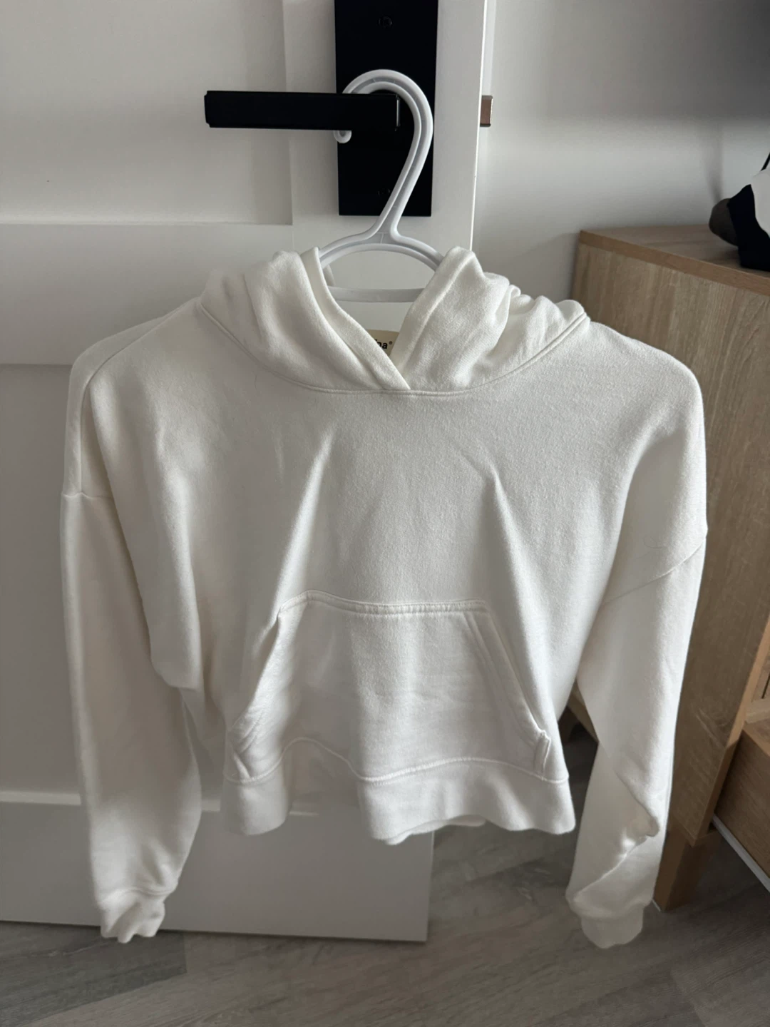 Tna White Cropped Hoodie