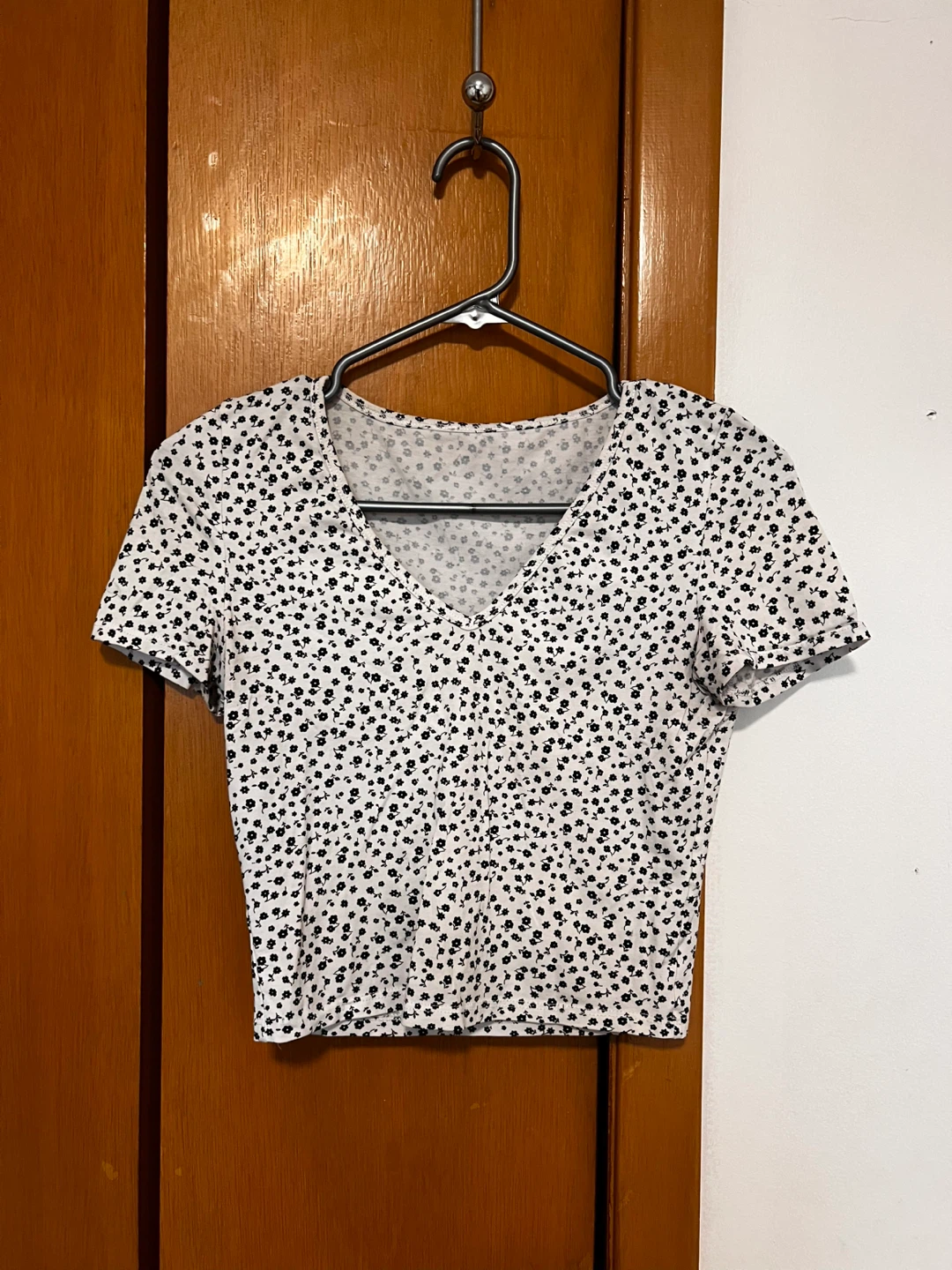 White Floral Print Cropped Top