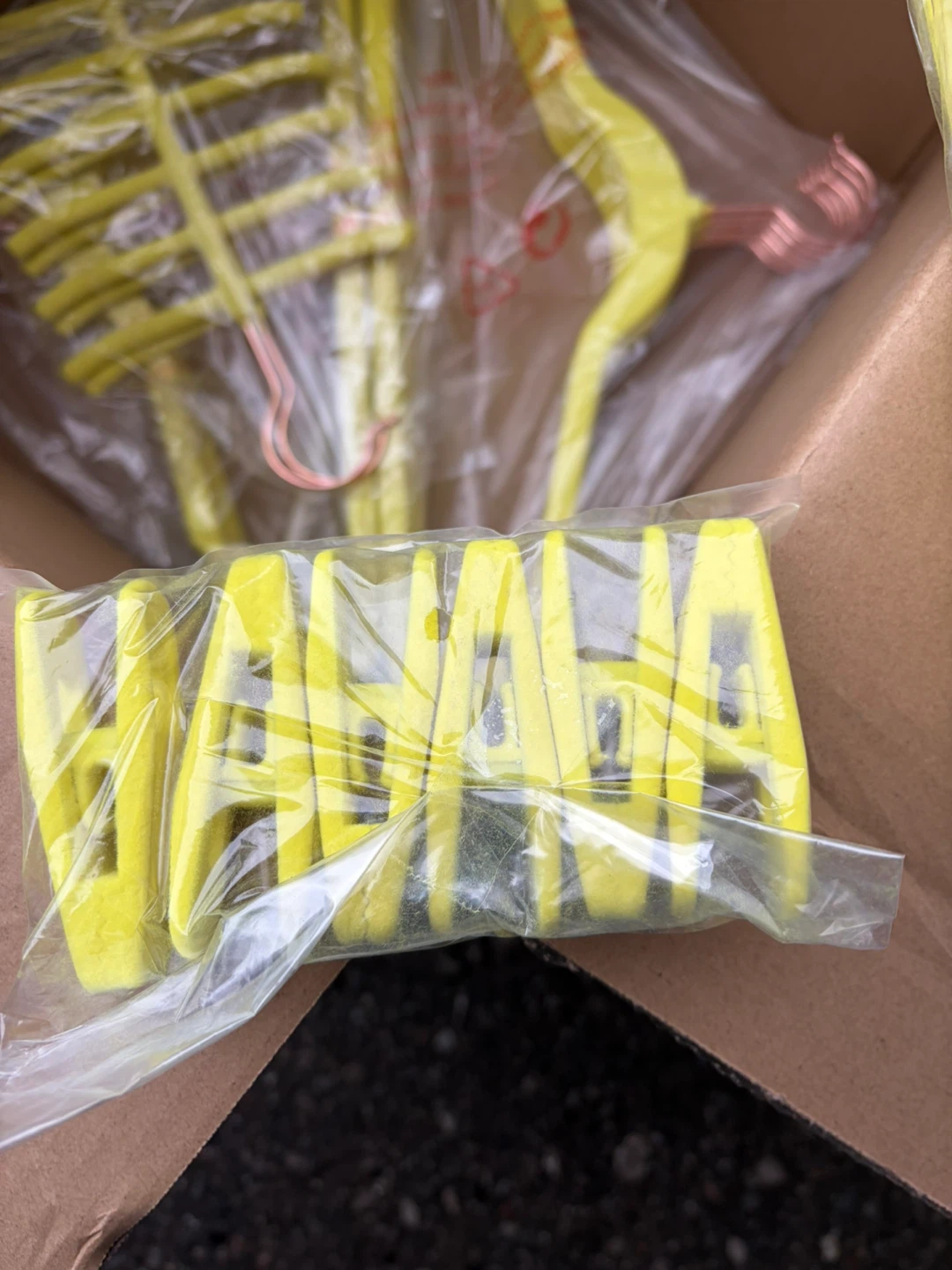 Yellow Velvet Non-Slip Hangers - Set of 50 - photo 4