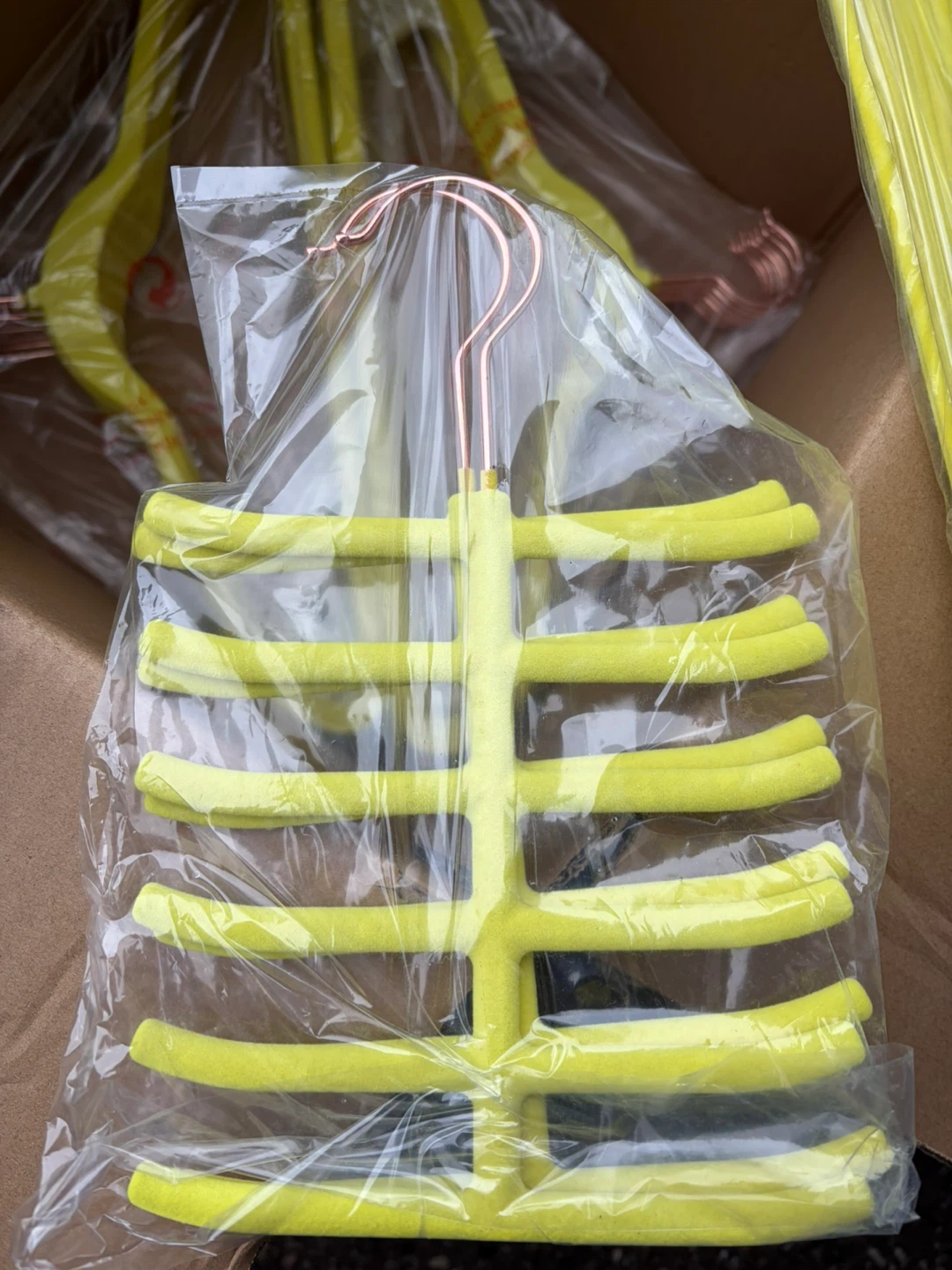 Yellow Velvet Non-Slip Hangers - Set of 50 - photo 3