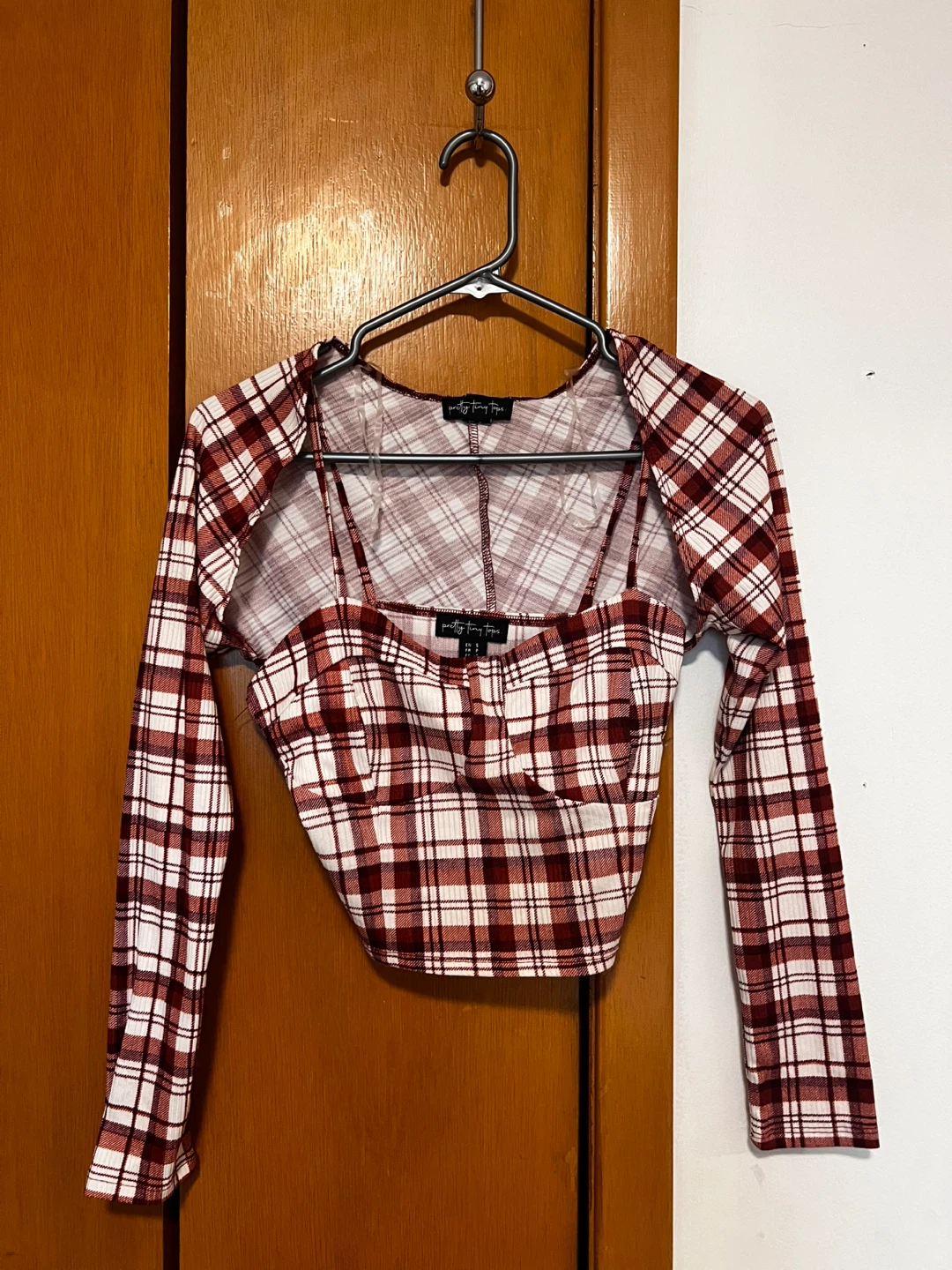 Pretty Little Thing Plaid Long Sleeve Crop Top