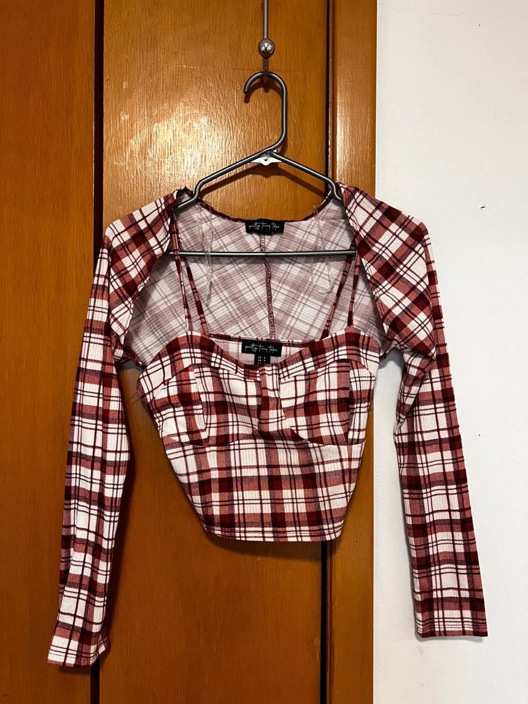 Pretty Little Thing Plaid Long Sleeve Crop Top