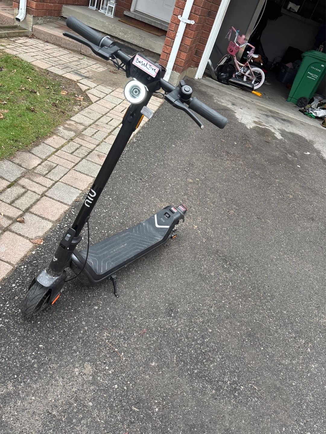Niu kqi3 scooter NEED GONE! Shoot offers - photo 2