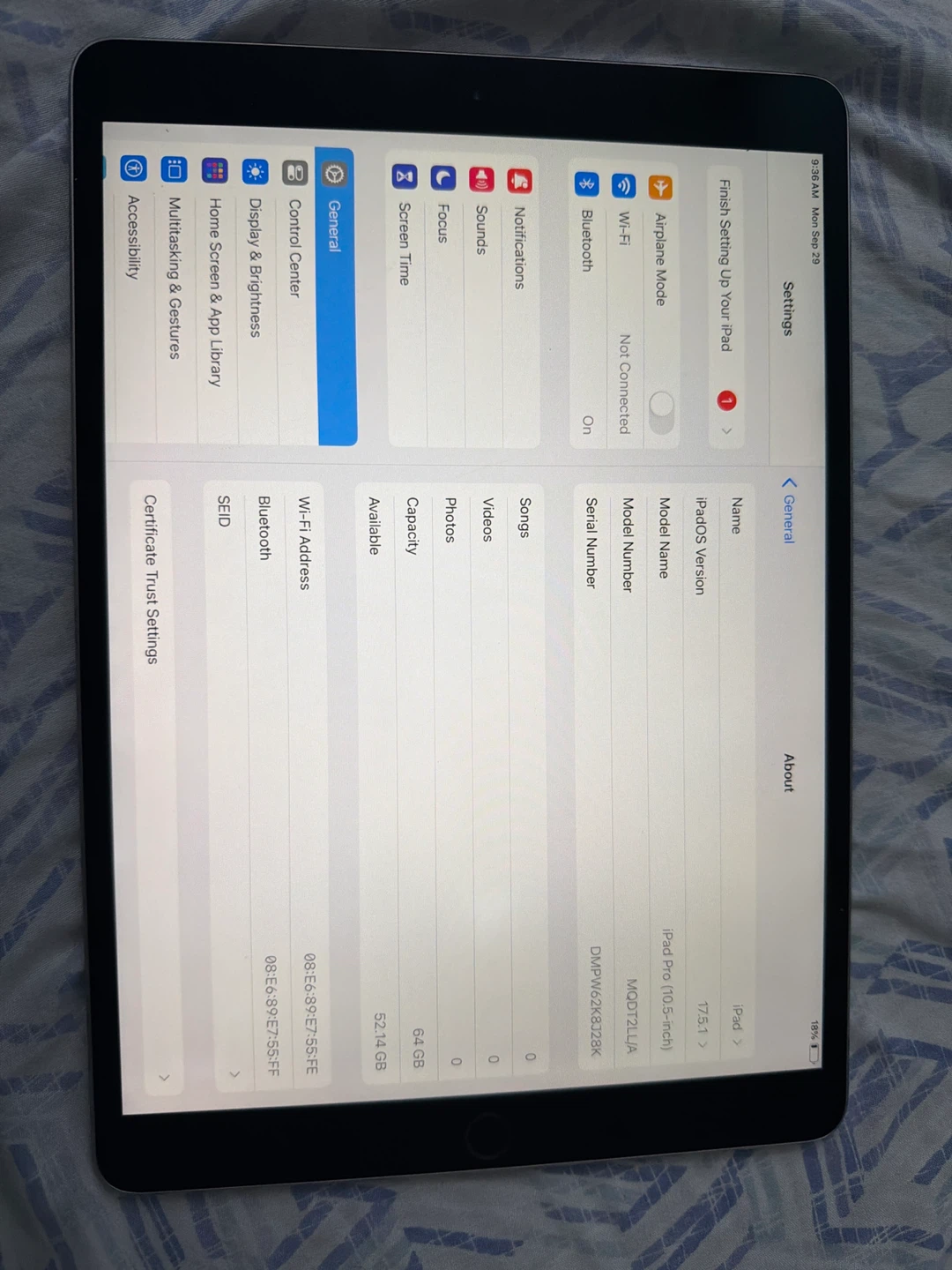 Apple iPad Pro 10.5-inch, 64GB