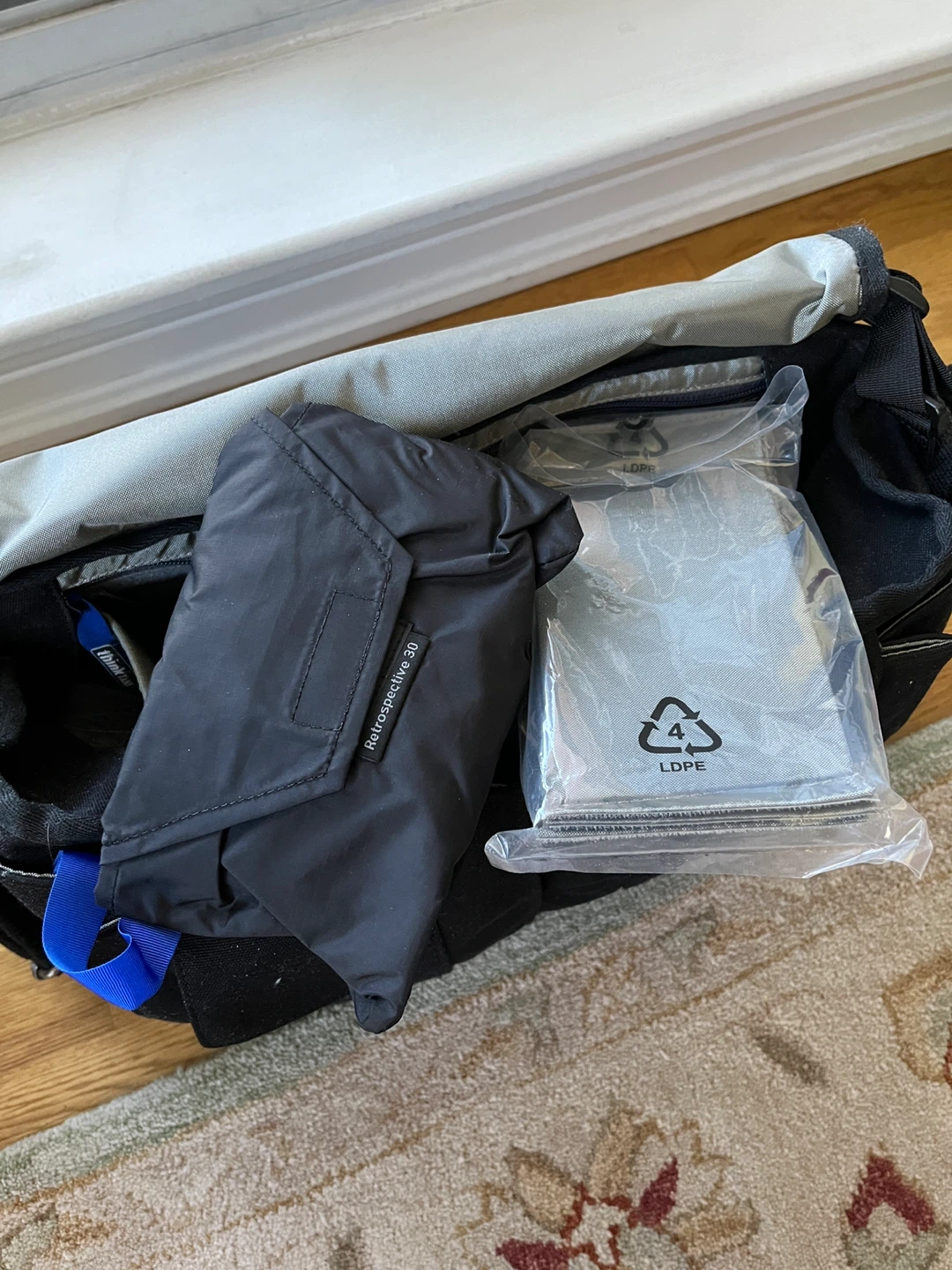 Profoto think tank (Retrospective 30) Camera Bag - photo 3