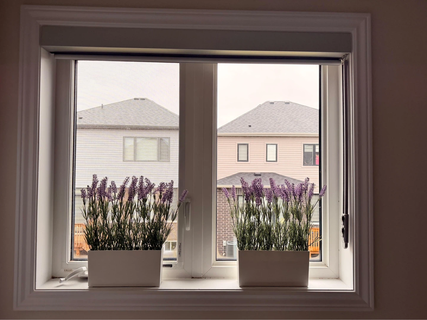 Set of 2 Artificial Lavender Plants in White Planters - photo 2