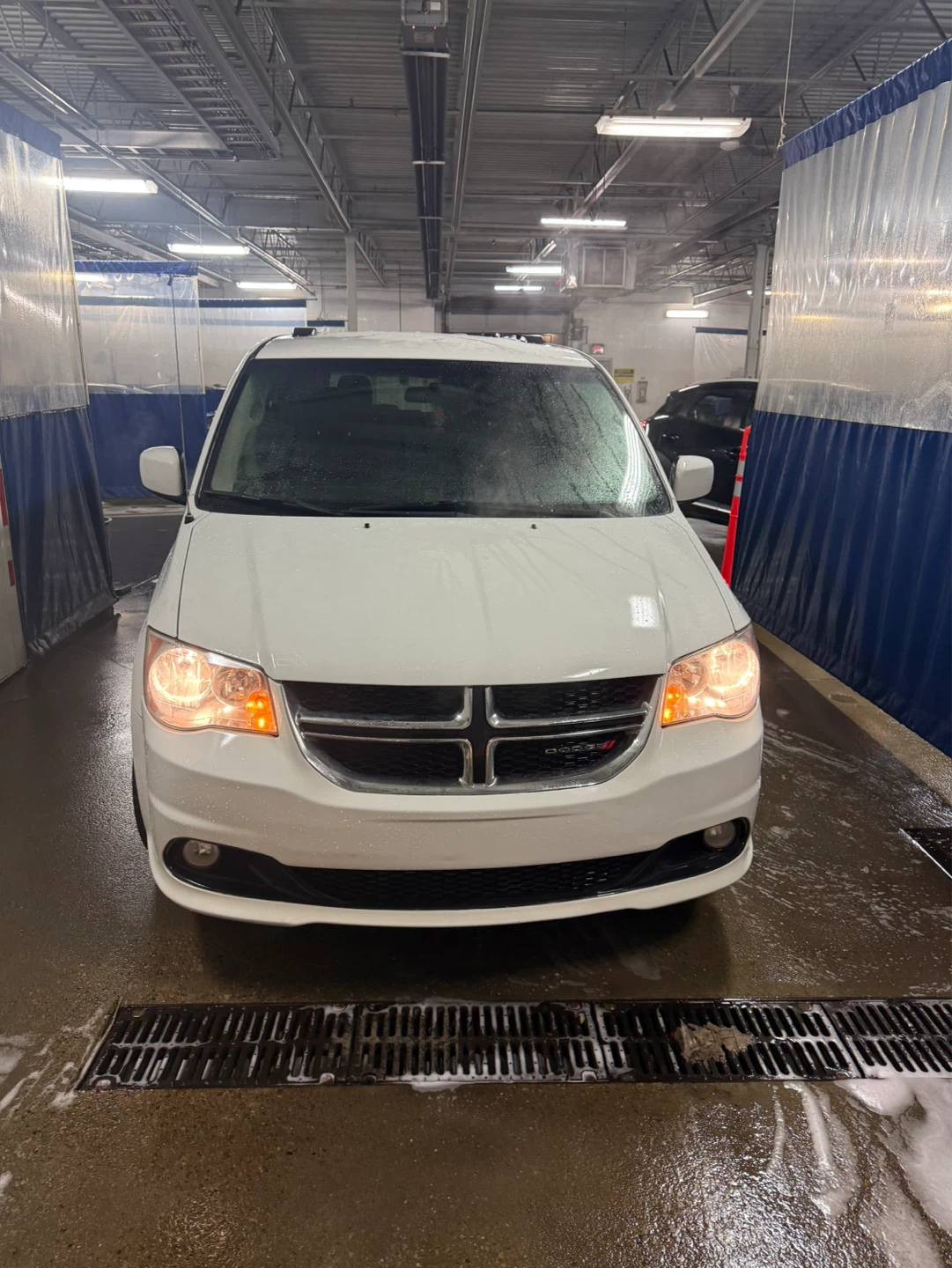 2017  Dodge Grand Caravan 7 passenger