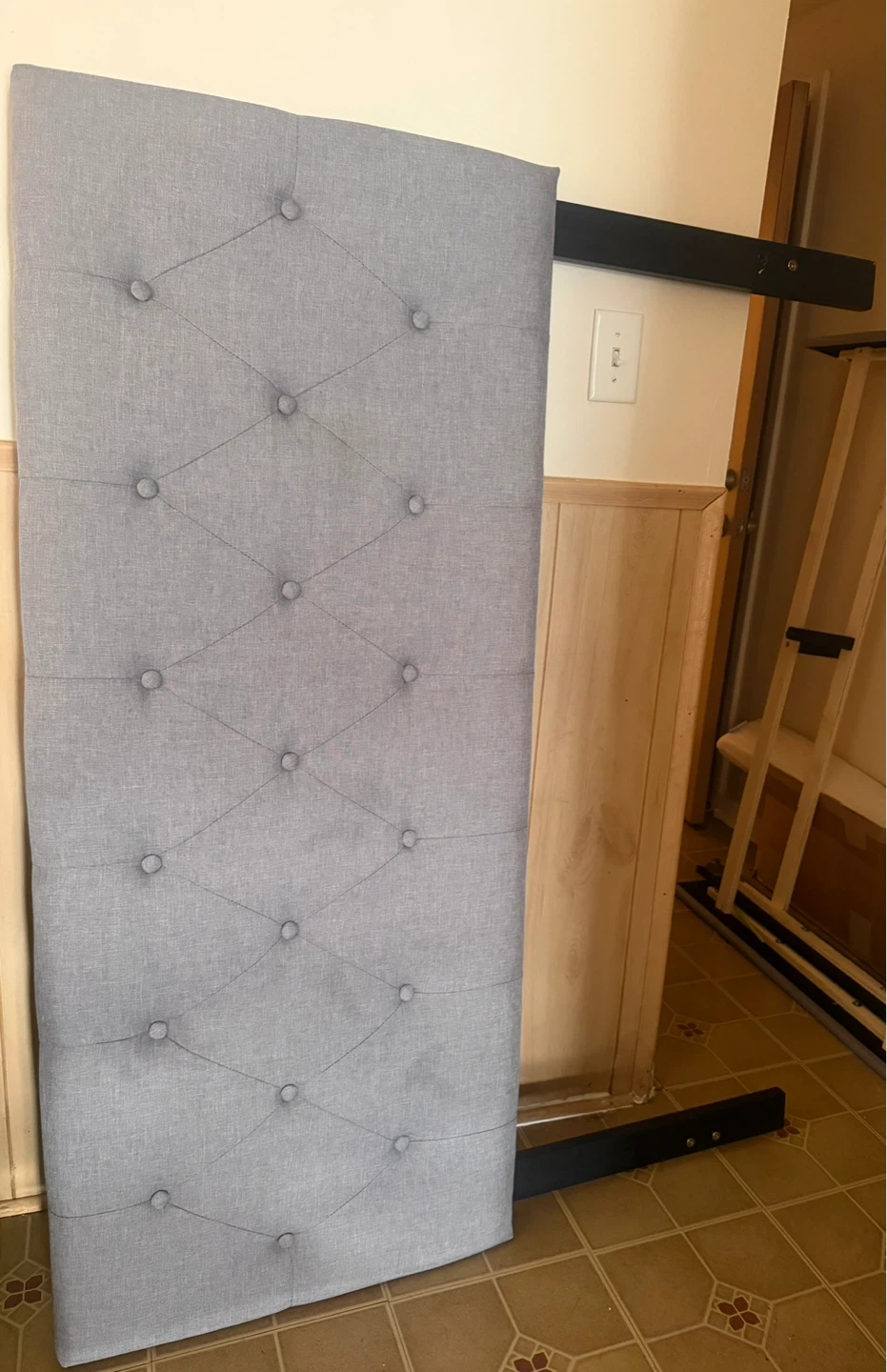 Tufted Headboard - Grey Fabric - photo 2