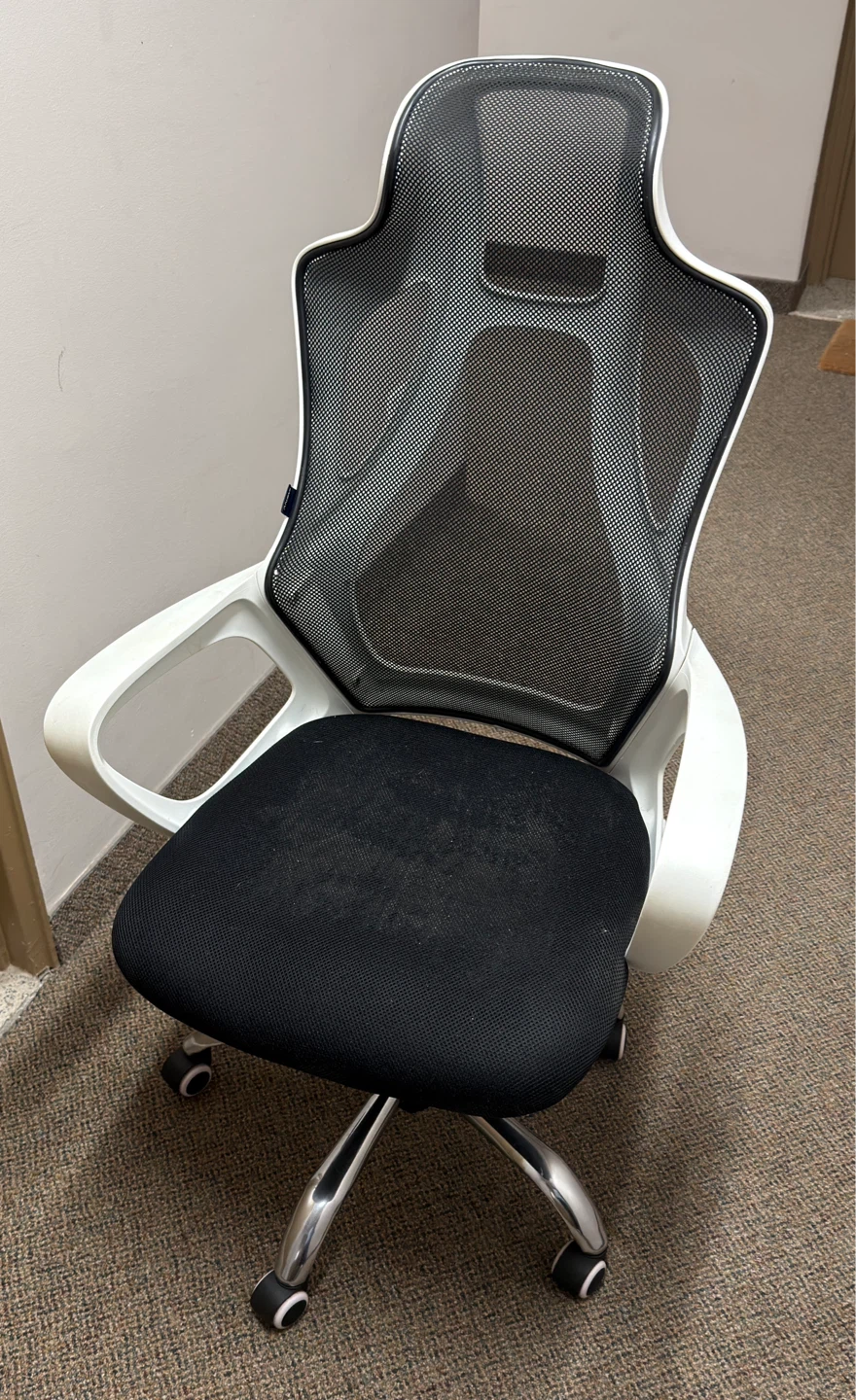 Ergonomic Mesh Office Chair - photo 2