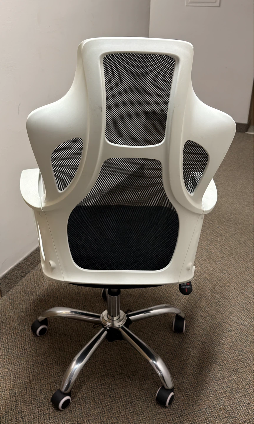 Ergonomic Mesh Office Chair - photo 4