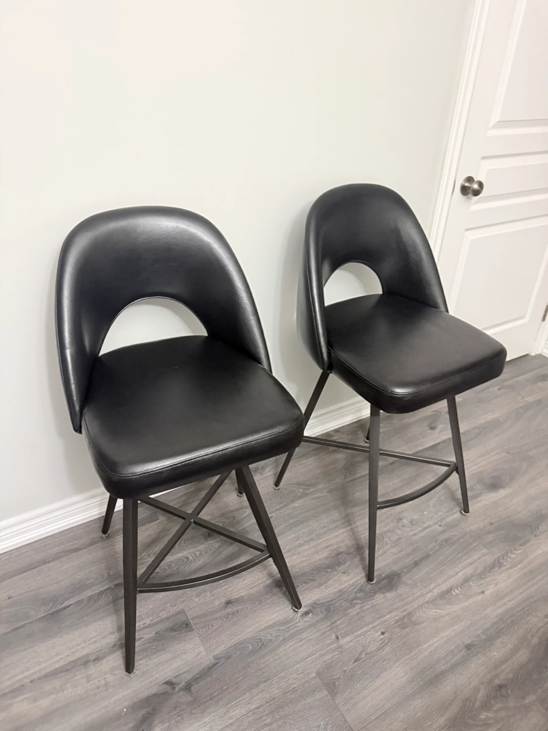 Set of 2 Black Stools