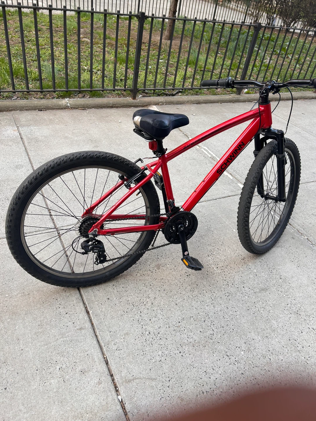 Red Schwinn Mountain Bike - 26 inch - photo 2