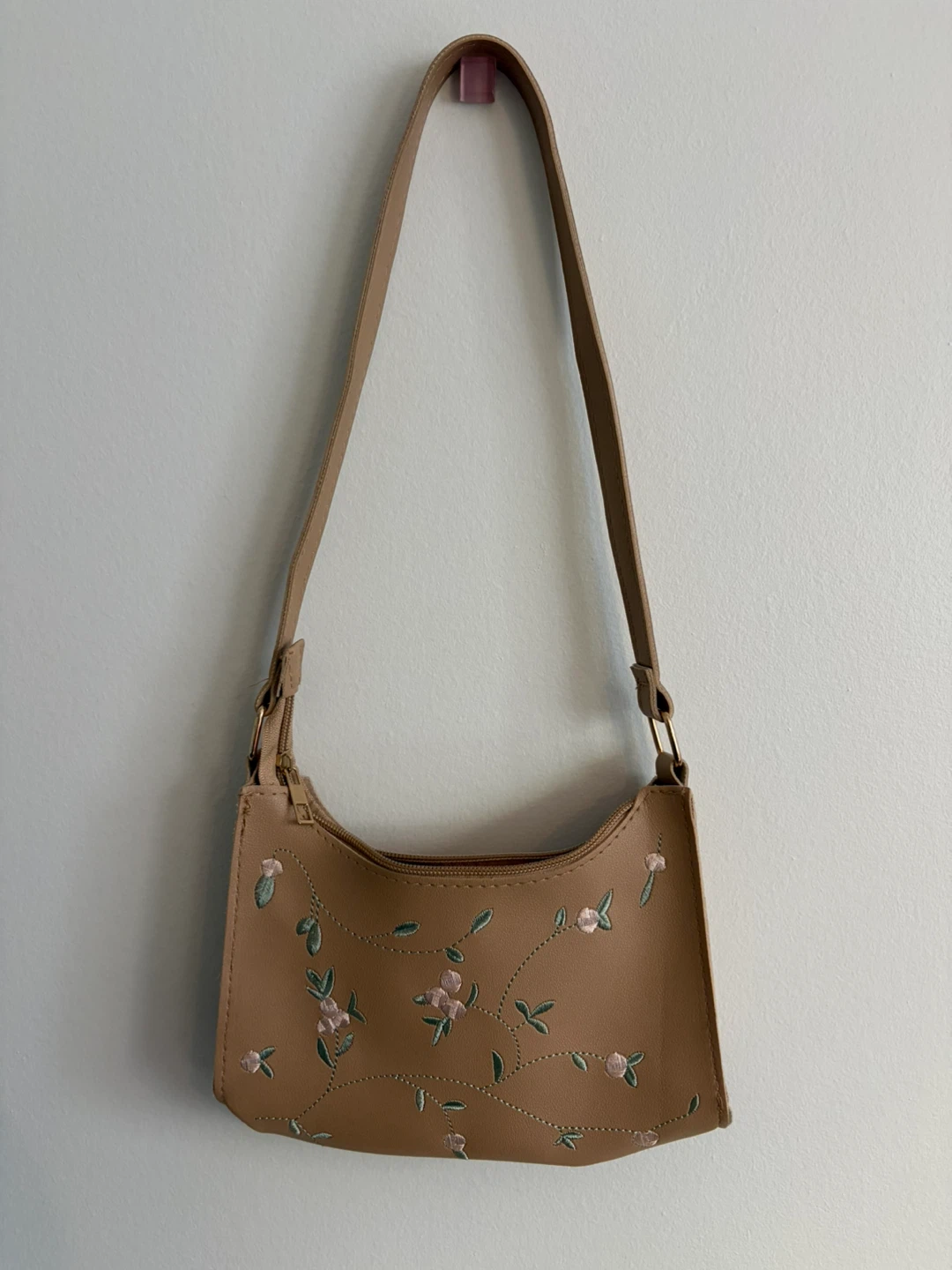 Nude purse