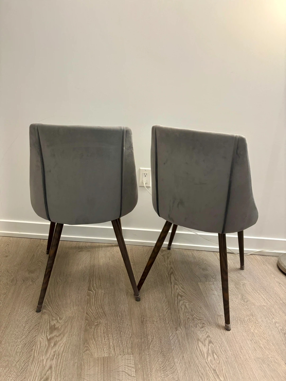 Grey Velvet Dining Chairs 2x - photo 2