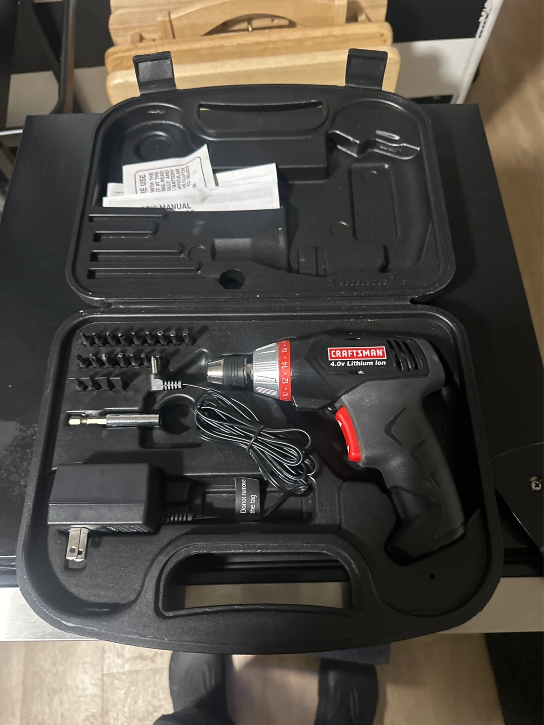 Craftsman 4.0V Lithium Ion Cordless Screwdriver with Case