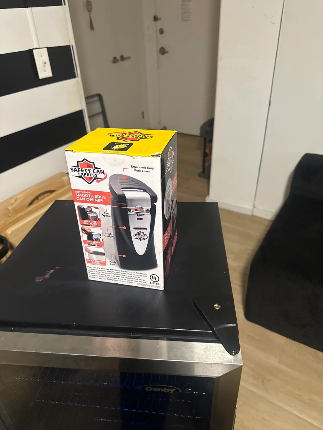 Safety Can Express Automatic Smooth Edge Can Opener - photo 2