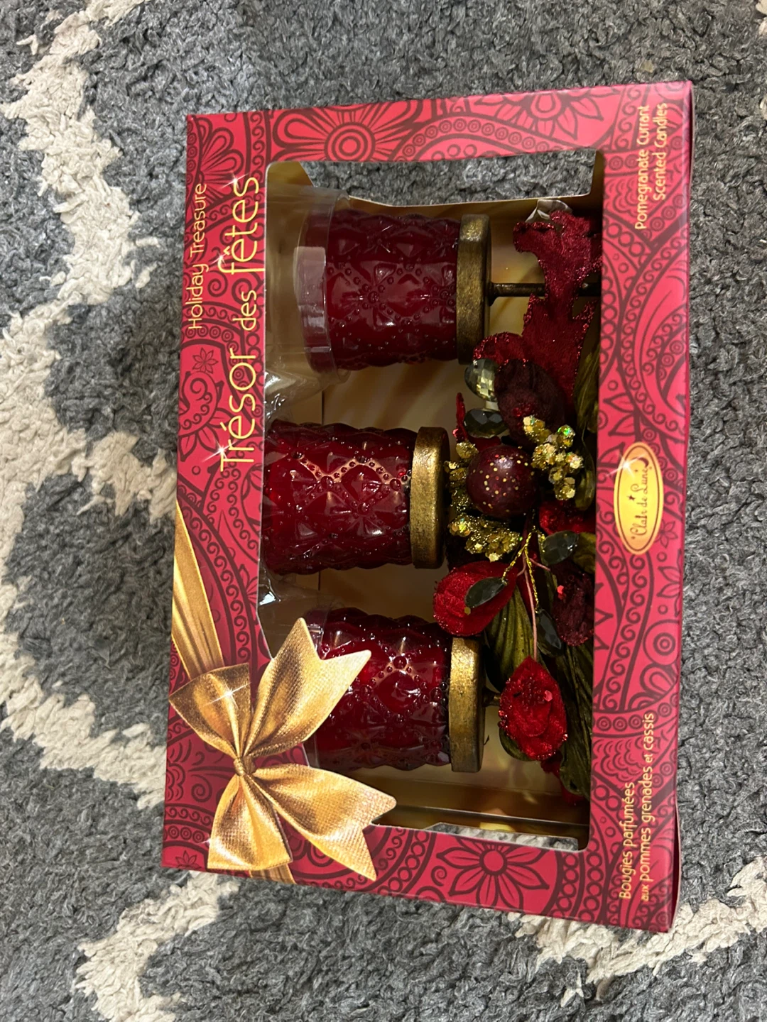 Holiday Treasure Pomegranate Currant Scented Candles Set
