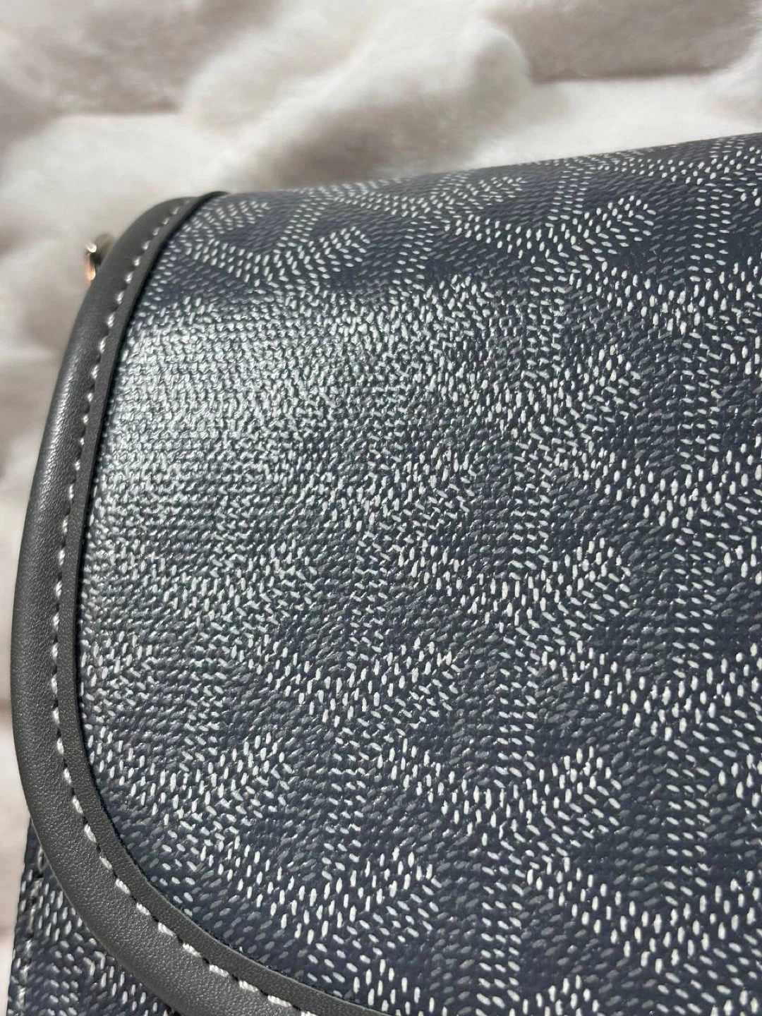 Goyard Grey Crossbody Bag🩶 Luxury Designer Bag ✨ - photo 2