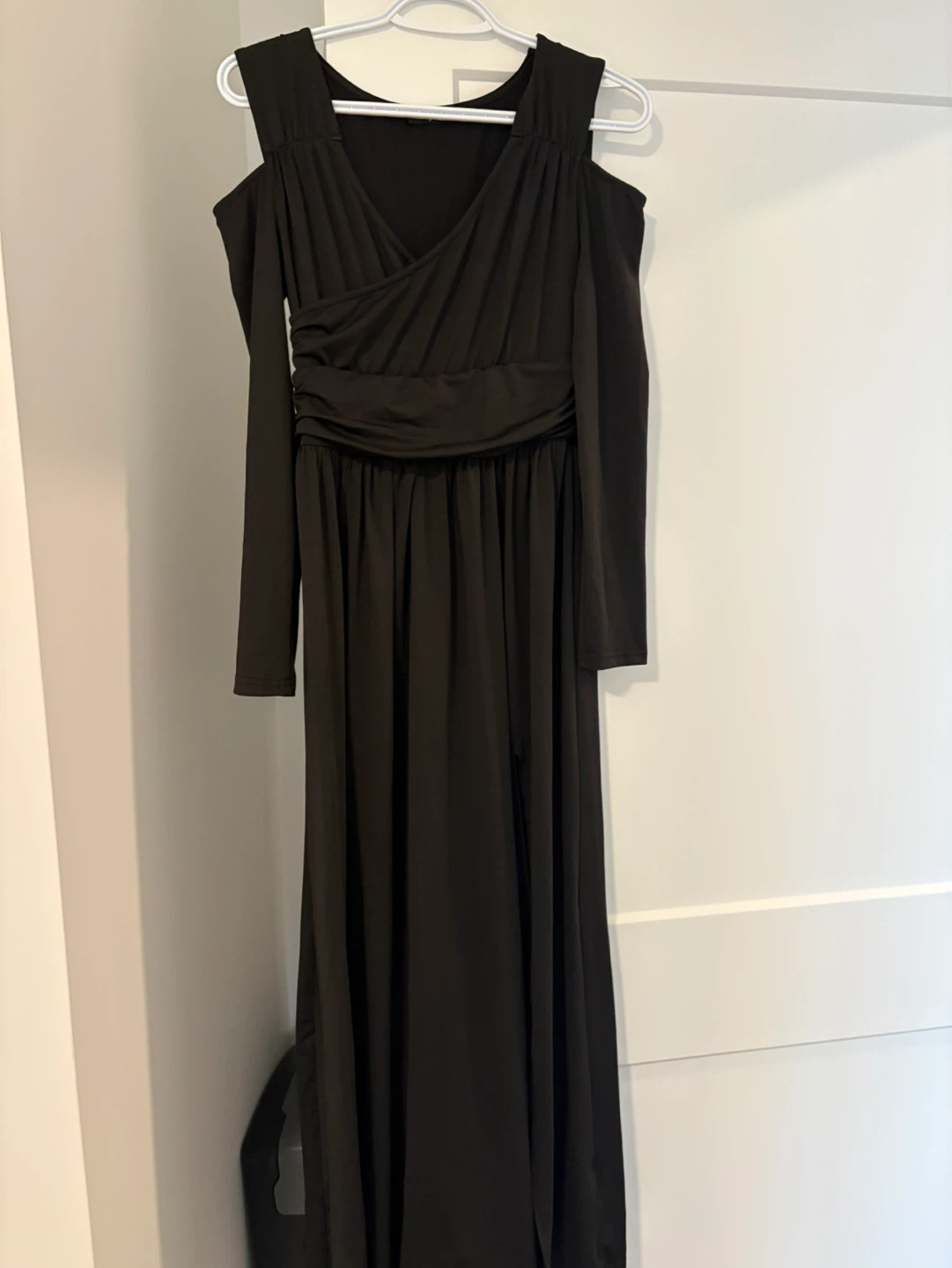 CHICME Black Cold Shoulder Maxi Dress - photo 3