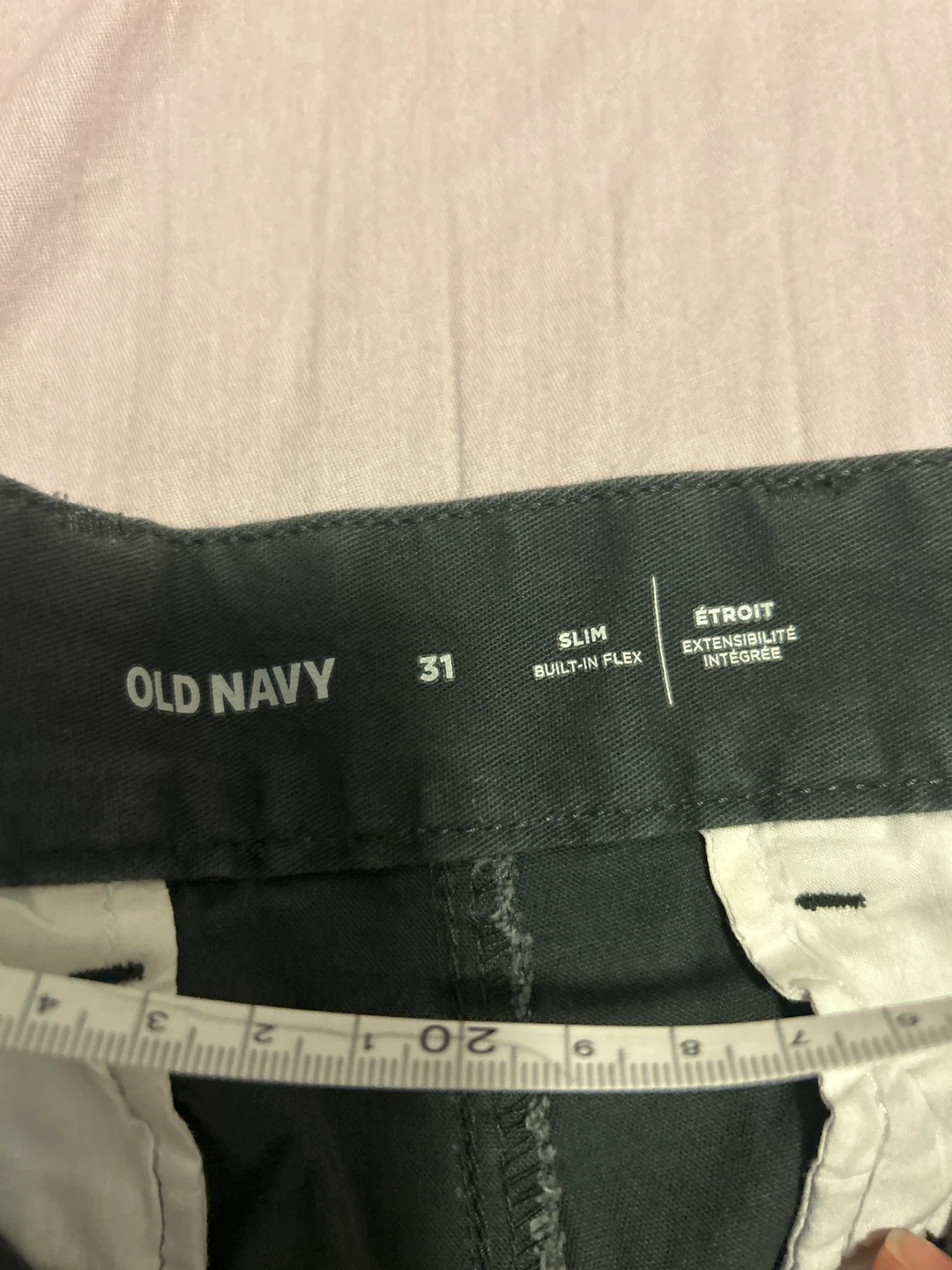 Old Navy Slim Built-In Flex Shorts - Size 31 - photo 2