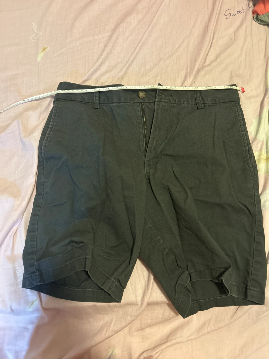 Old Navy Slim Built-In Flex Shorts - Size 31