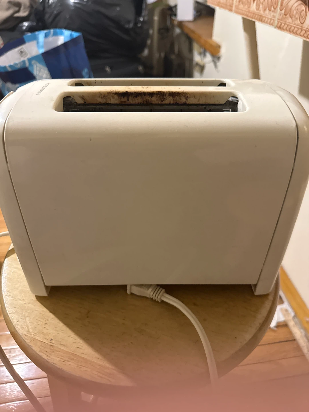White 2-Slice Toaster - photo 2