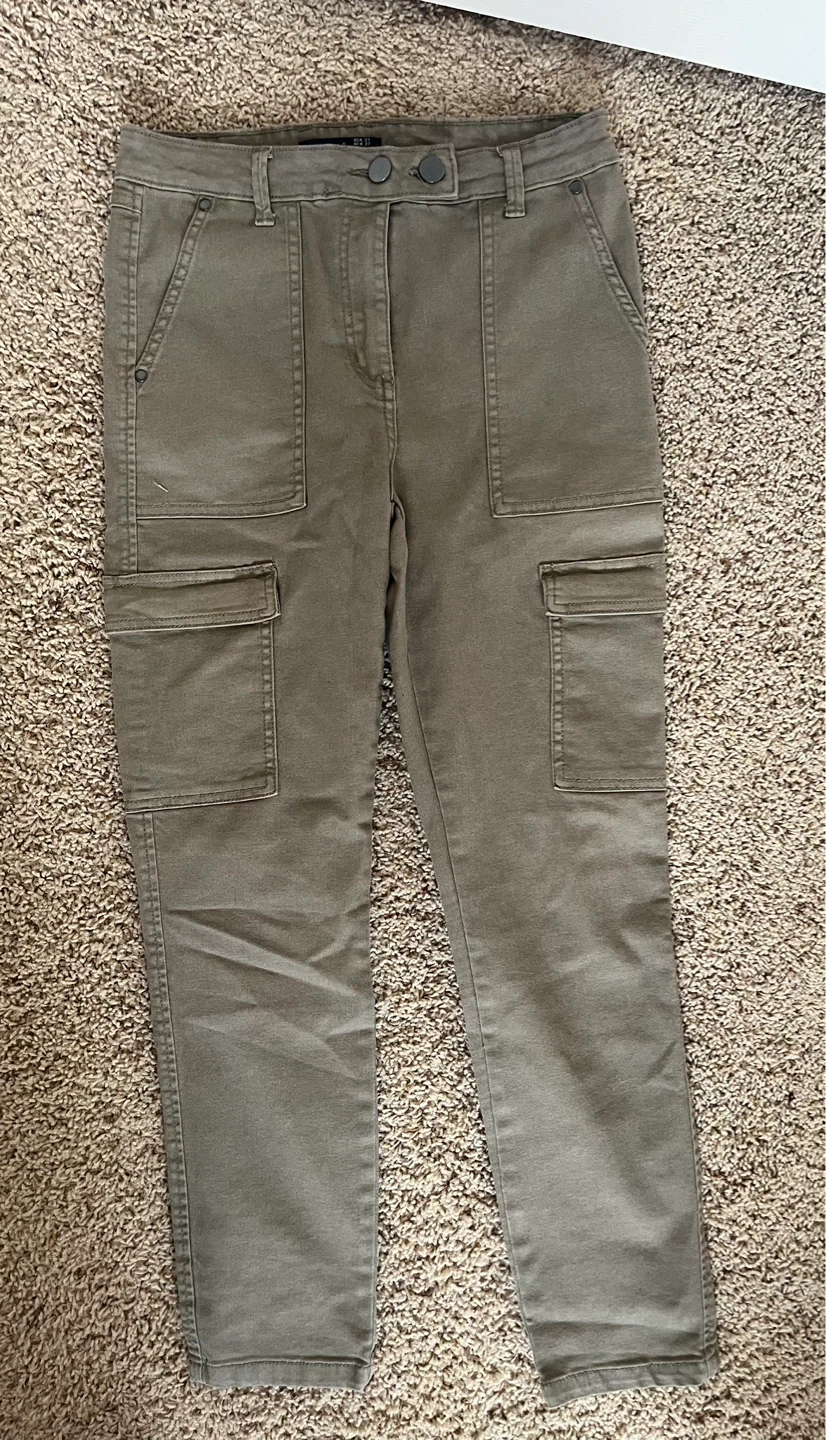 Like New! Black Tape brand Cargo Pants - photo 2