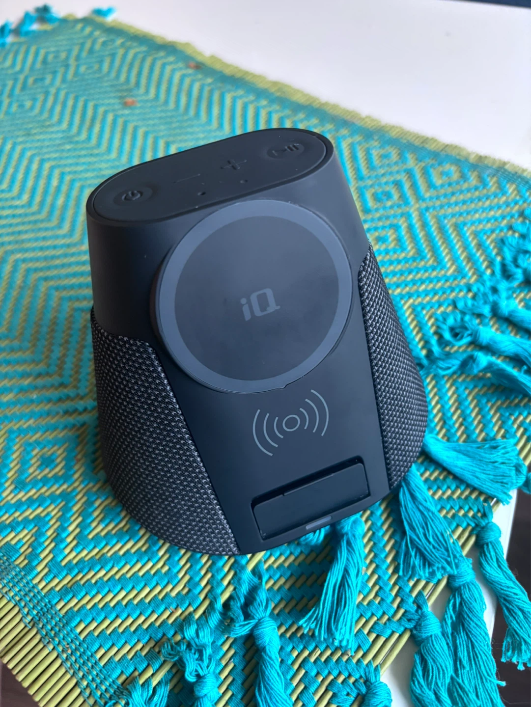iQ Wireless Speaker GWHS1