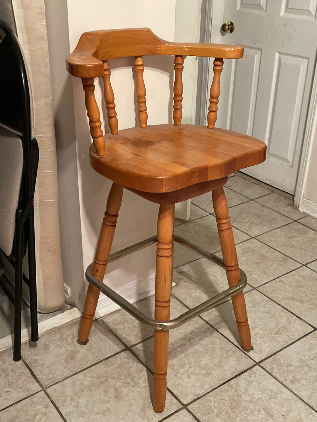 Wooden Swivel Bar Stool