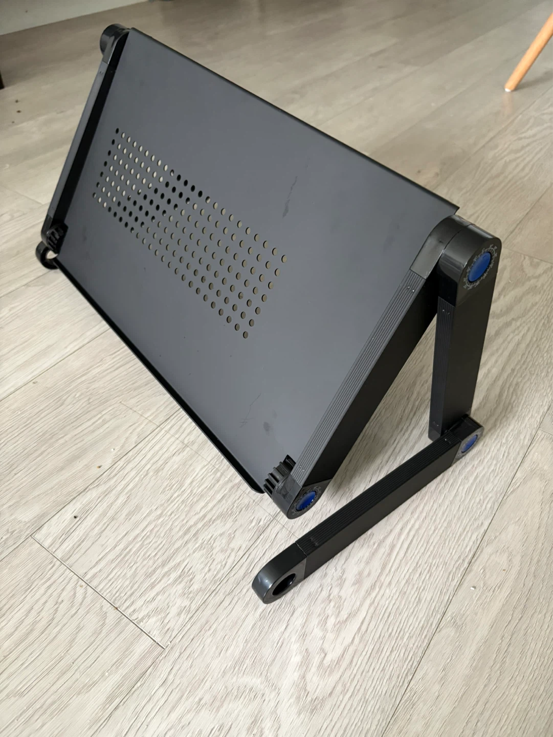 Adjustable Black Laptop Stand - photo 3
