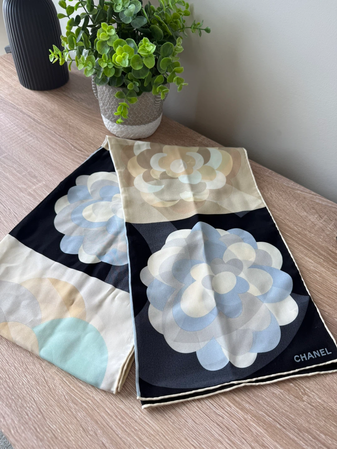 Authentic Chanel Silk Scarf 100% Silk Luxury Vintage Designer - photo 4