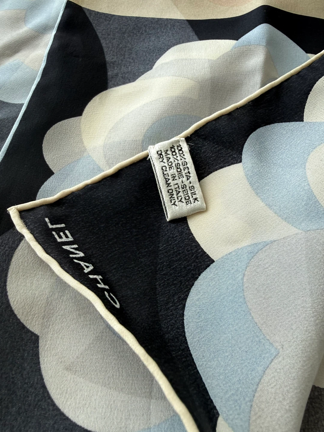 Authentic Chanel Silk Scarf 100% Silk Luxury Vintage Designer - photo 2
