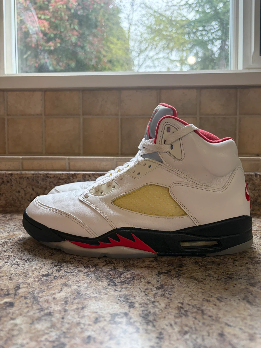 Air Jordan 5 Retro 'Fire Red' White Sneakers - photo 3