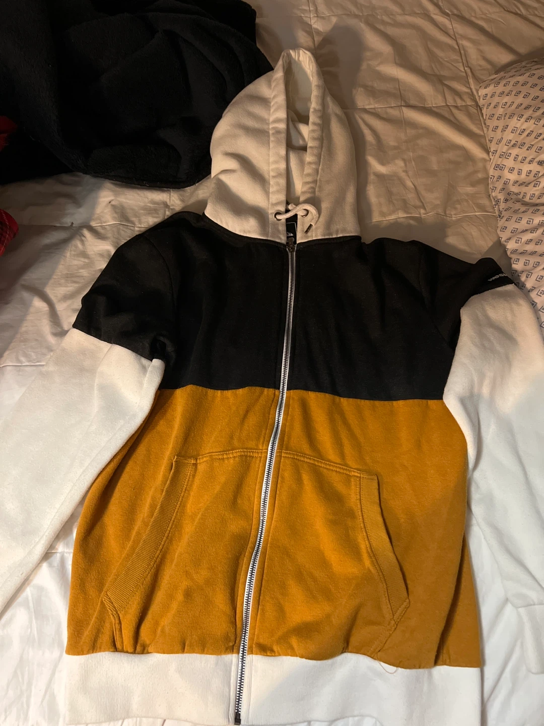 West 49 Zip-Up Hoodie