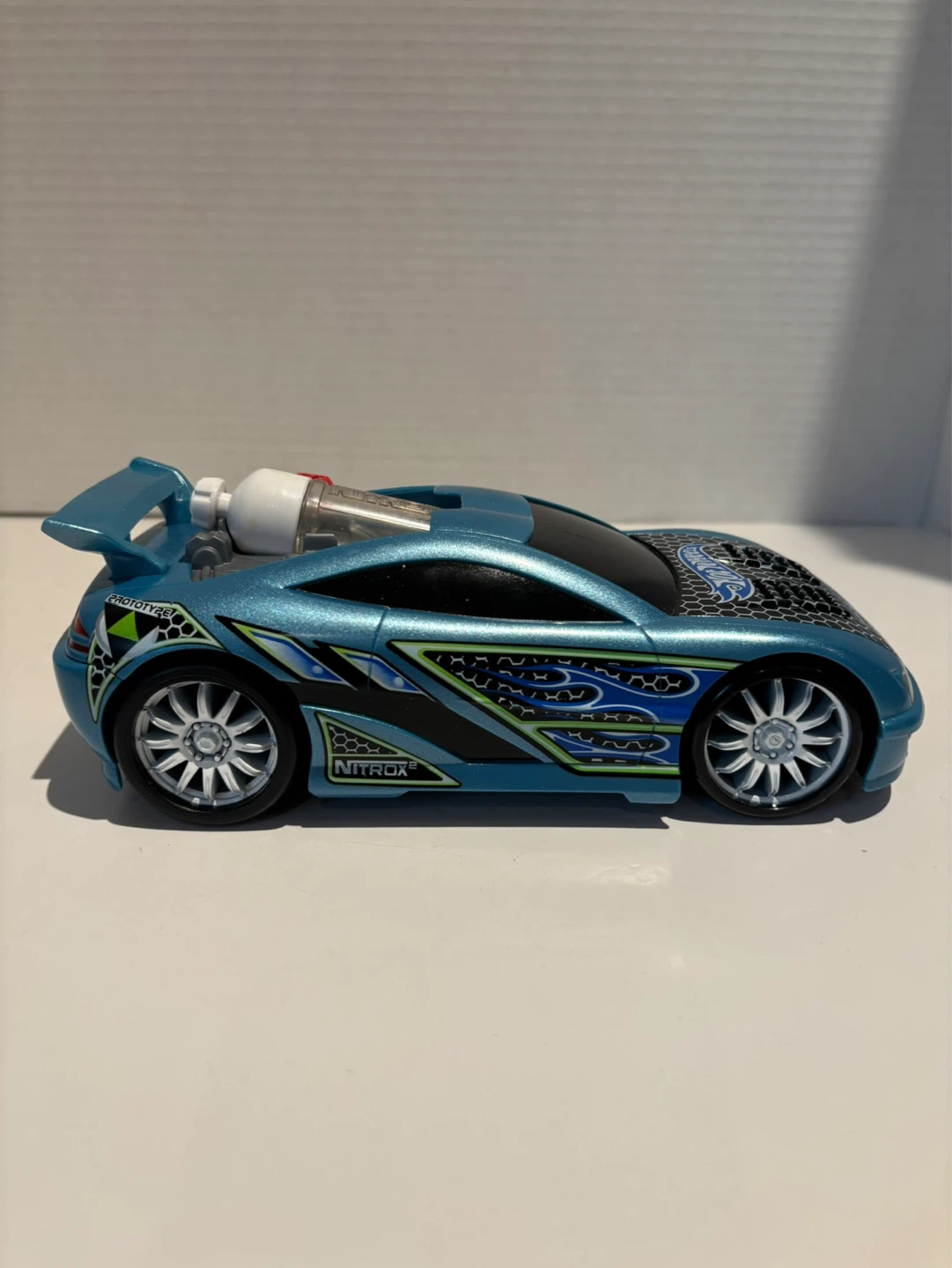Hot Wheels Nitro-X Prototype Toy Car - photo 3