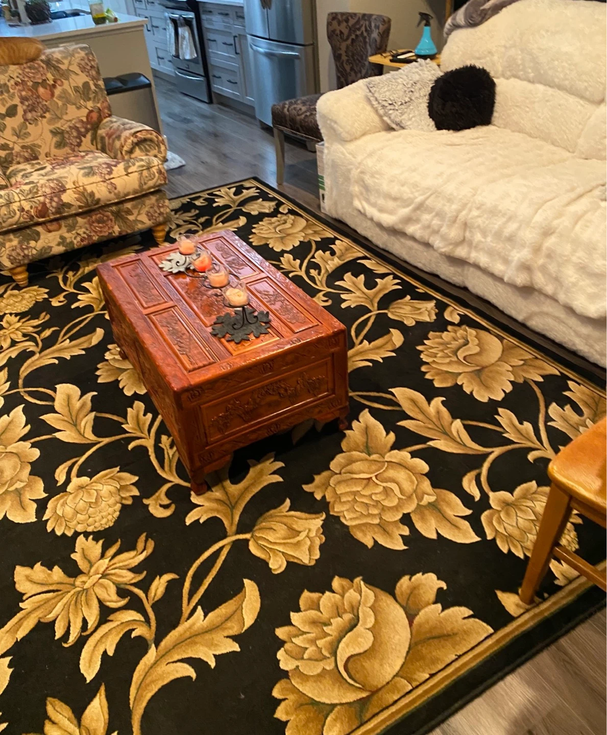 Area Rug - Black/Gold - 7'10" x 10'