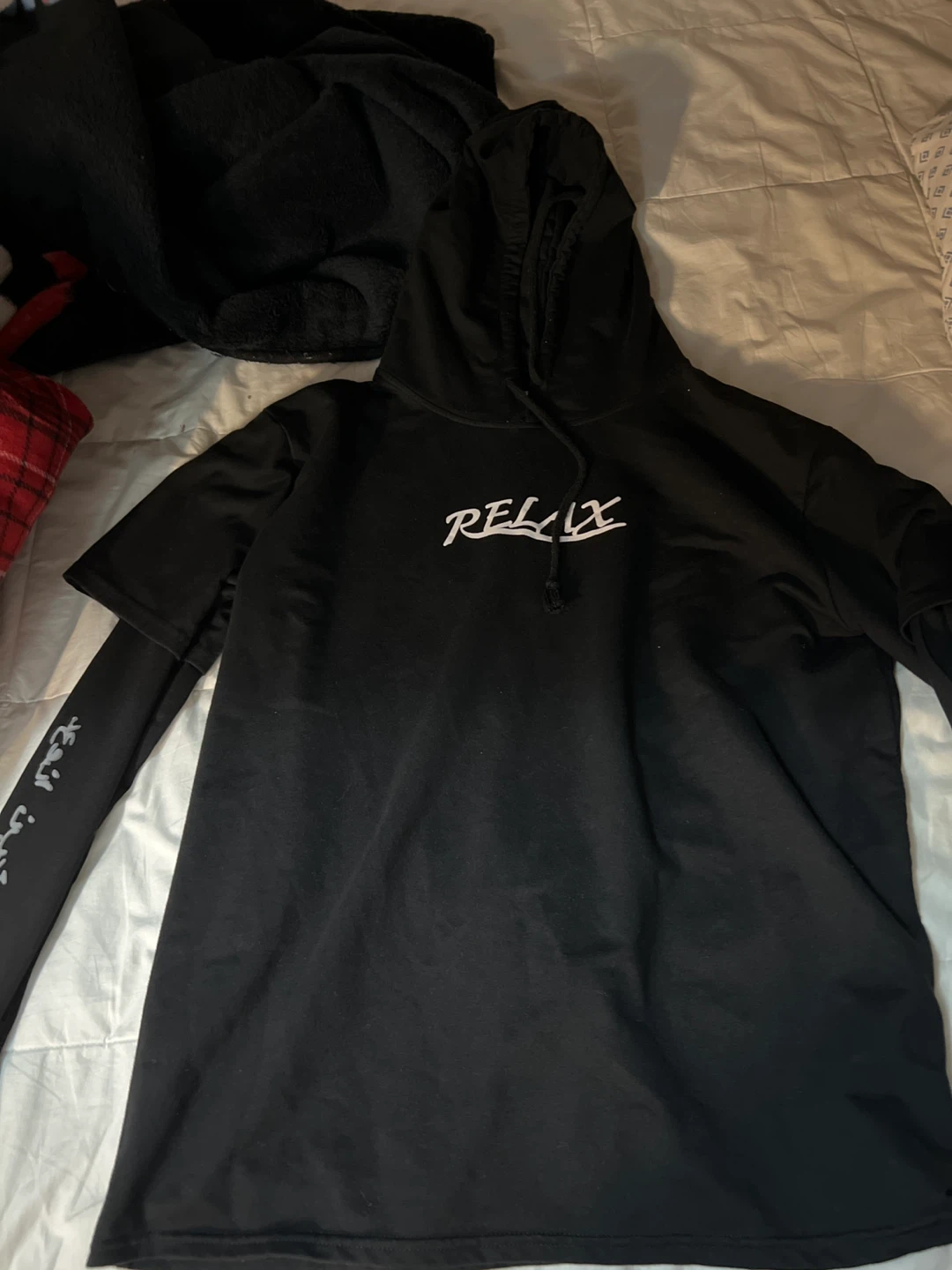 QiaoPa Black Graphic Print Hoodie