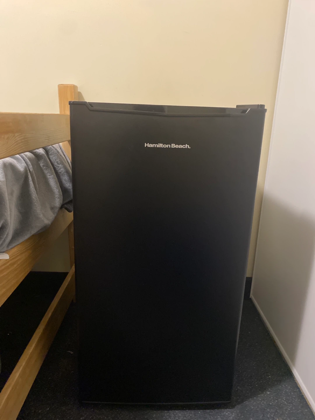 Hamilton Beach Mini Fridge