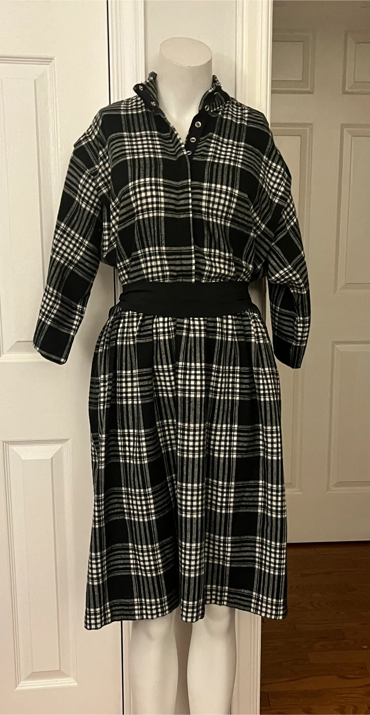 Pantel Plaid Dress - Montreal Canada - photo 3