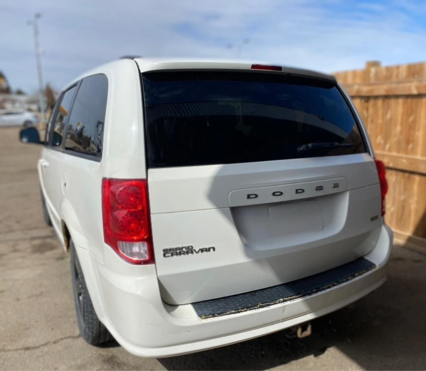 White Dodge Grand Caravan Minivan - photo 3
